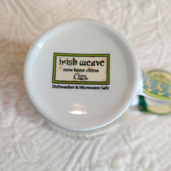 THE IRISH SHAMROCK Clara Irish Weave Bone China Mug Cup 14 oz - Picture 8 of 10